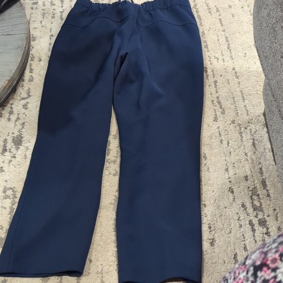 Lululemon On The Fly Crop *Woven 23" True Navy - Picture 9 of 10